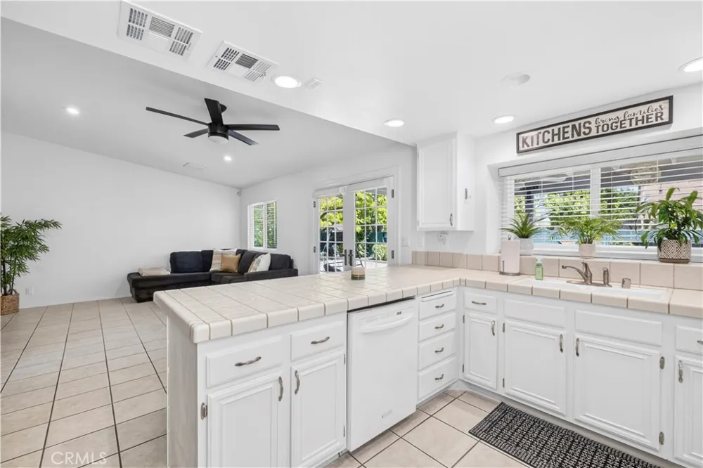 2111 W Avenue K9 Lancaster, CA 93536