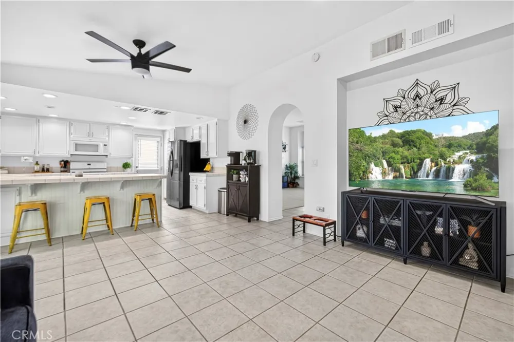 2111 W Avenue K9 Lancaster, CA 93536