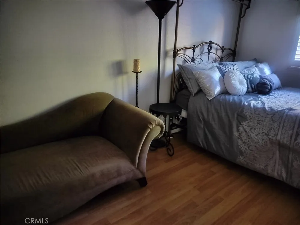 13144 Bromont Sylmar, CA 91342