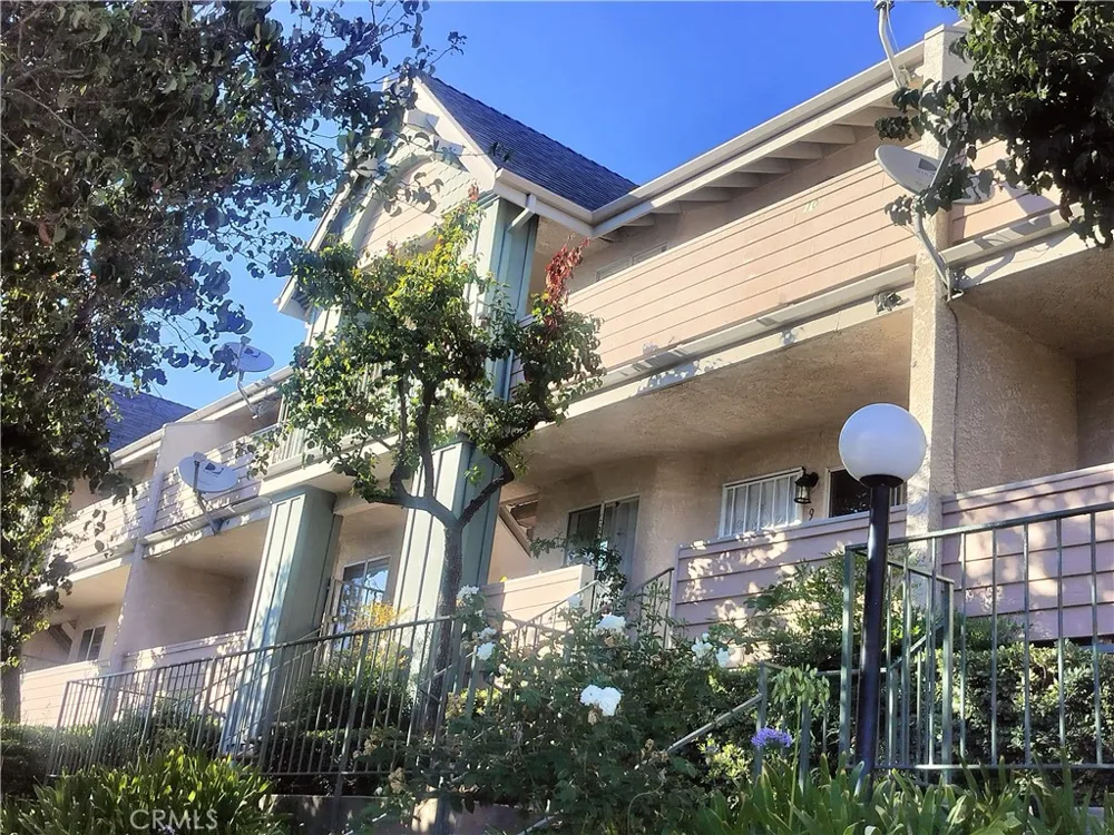 13144 Bromont Sylmar, CA 91342