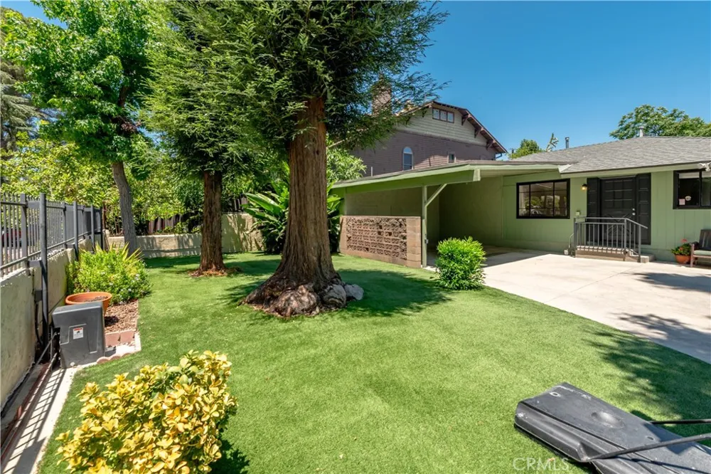 4450 Matilija Avenue Sherman Oaks, CA 91423