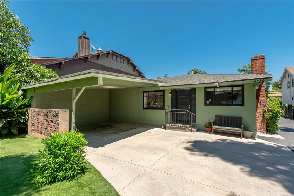 4450 Matilija Avenue Sherman Oaks, CA 91423