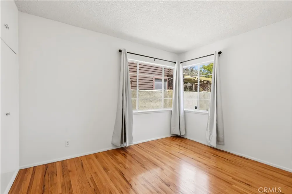 4450 Matilija Avenue Sherman Oaks, CA 91423
