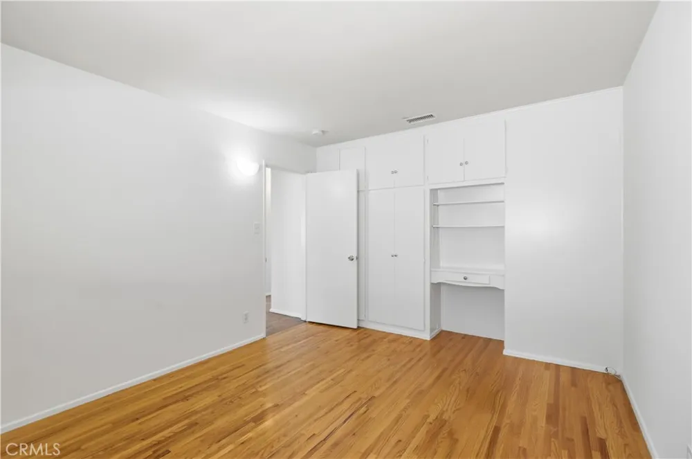 4450 Matilija Avenue Sherman Oaks, CA 91423