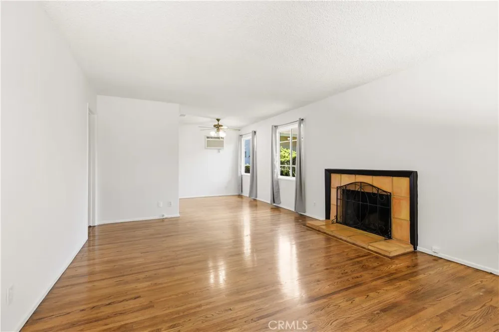 4450 Matilija Avenue Sherman Oaks, CA 91423
