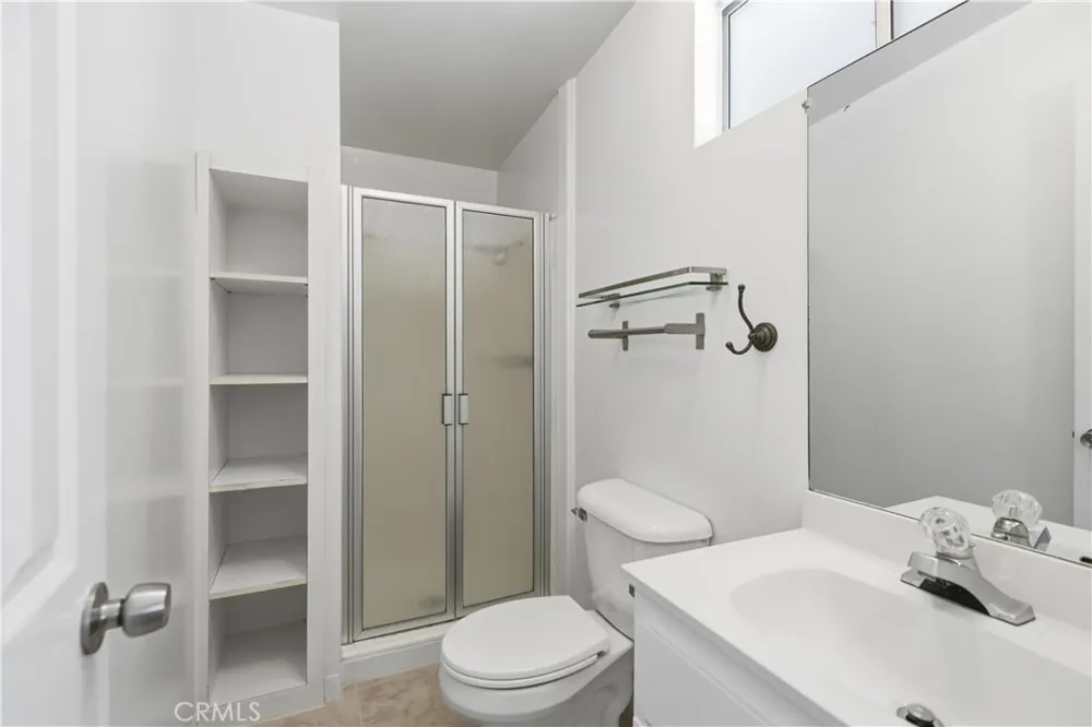 4450 Matilija Avenue Sherman Oaks, CA 91423