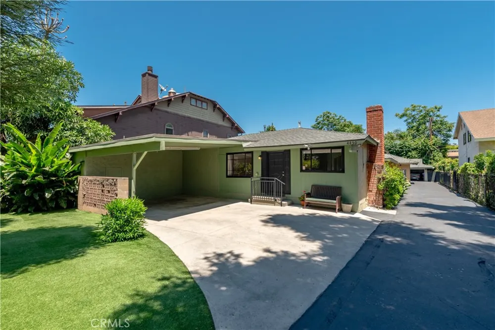 4450 Matilija Avenue Sherman Oaks, CA 91423