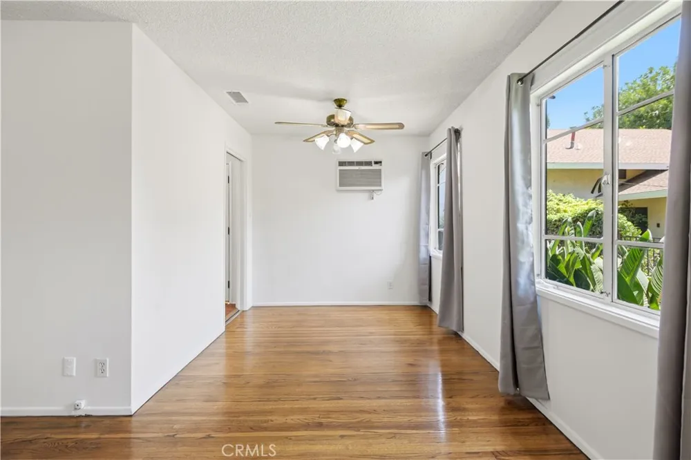 4450 Matilija Avenue Sherman Oaks, CA 91423
