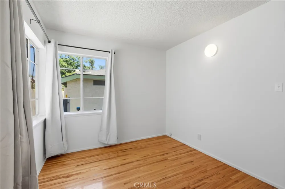 4450 Matilija Avenue Sherman Oaks, CA 91423