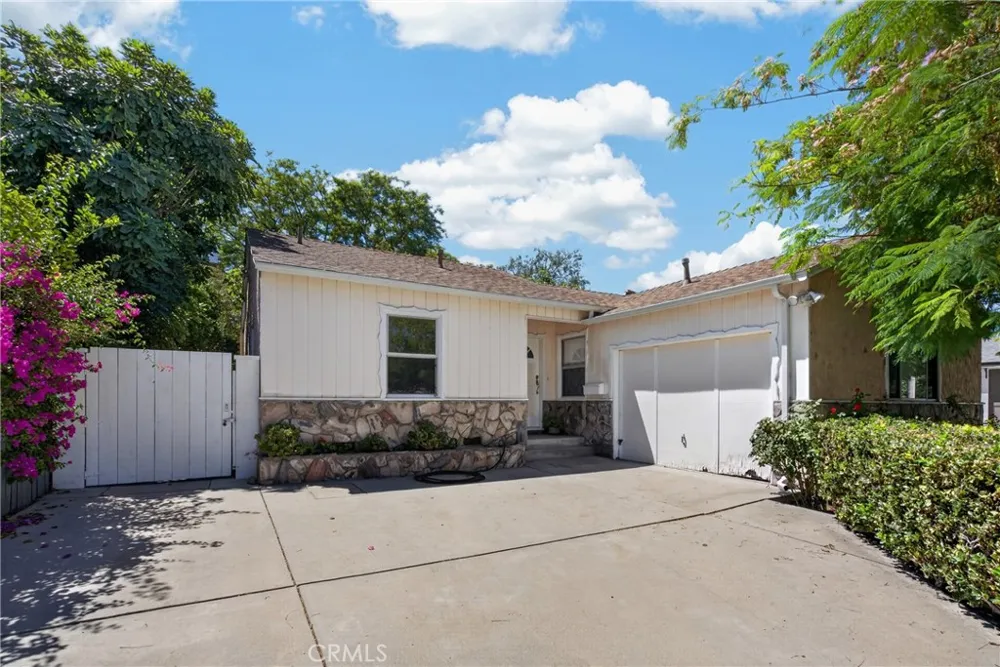 19134 Welby Reseda, CA 91335