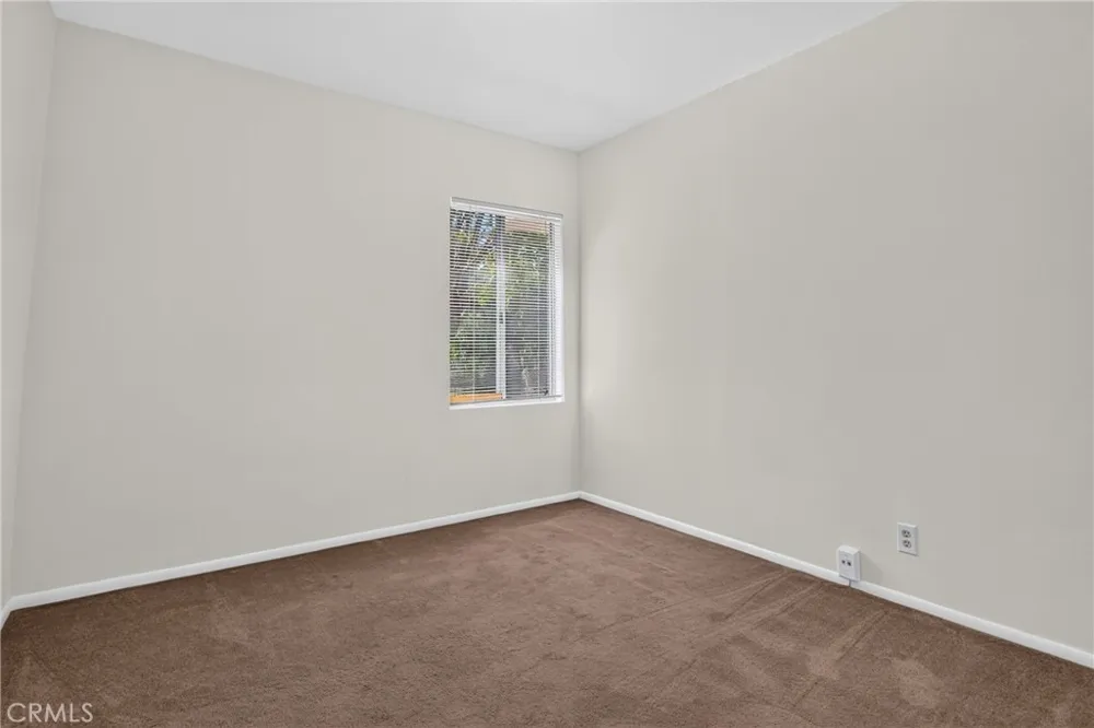 19134 Welby Reseda, CA 91335