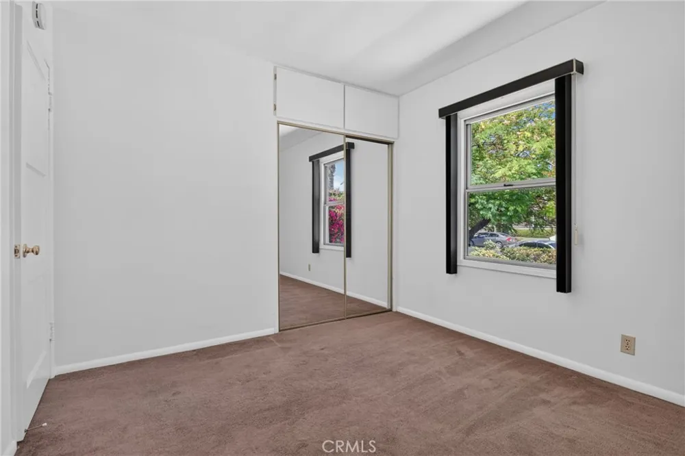19134 Welby Reseda, CA 91335