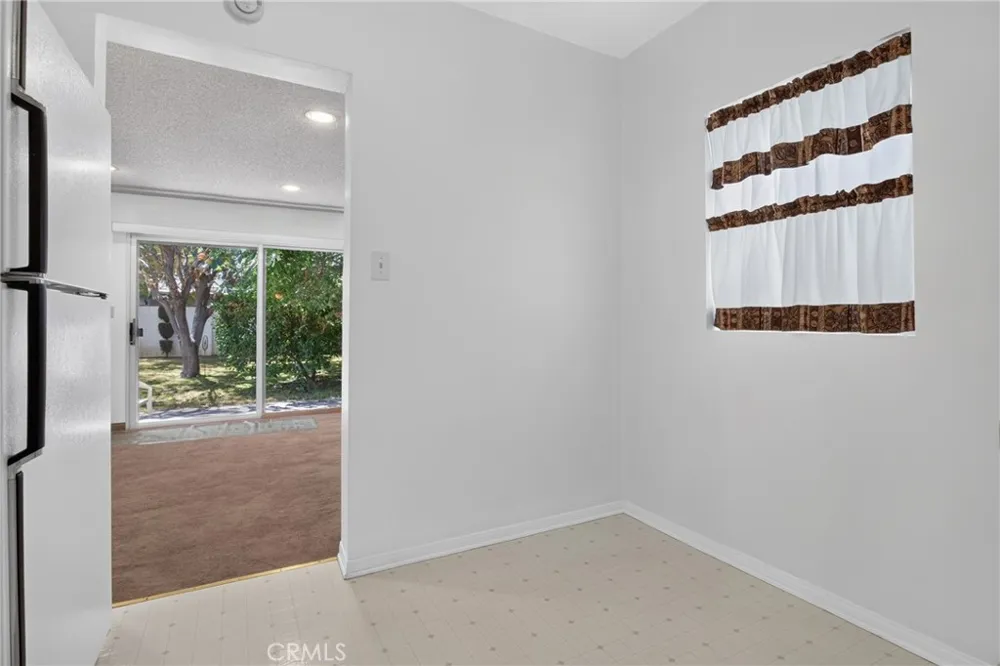 19134 Welby Reseda, CA 91335