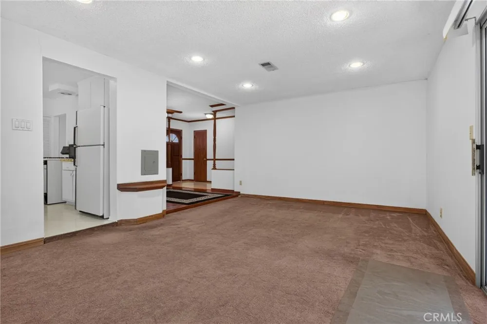 19134 Welby Reseda, CA 91335