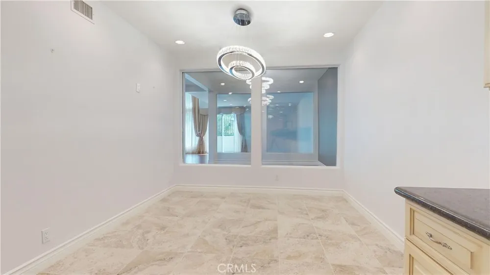 22500 Summit Ridge Chatsworth, CA 91311