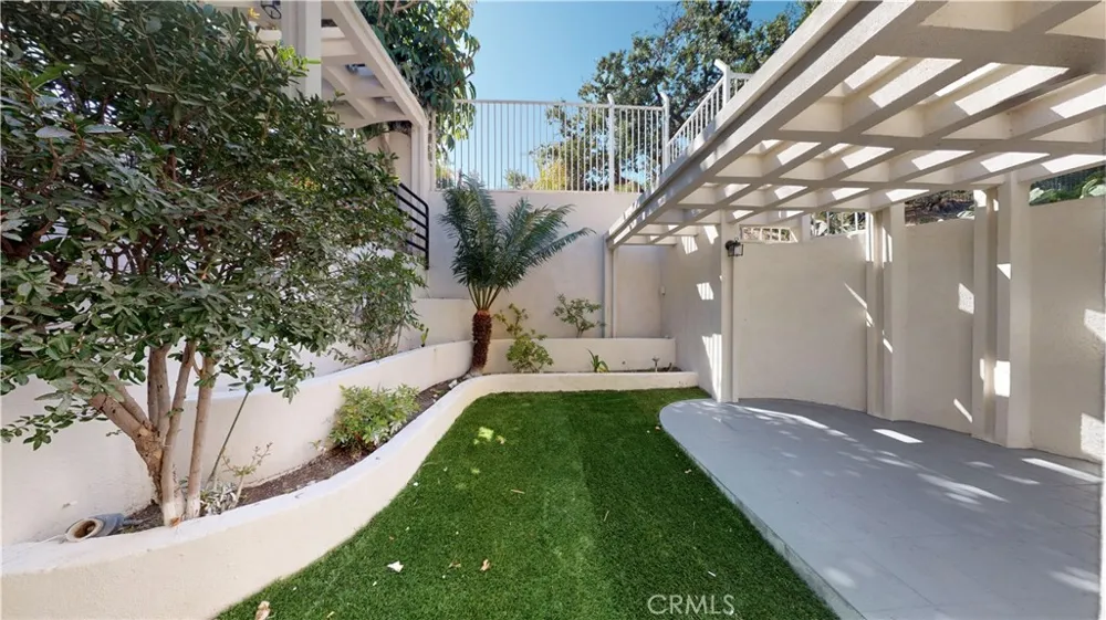 22500 Summit Ridge Chatsworth, CA 91311