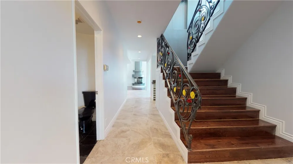 22500 Summit Ridge Chatsworth, CA 91311