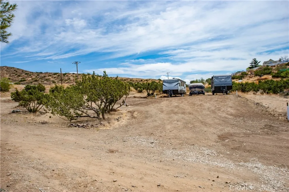 9726 Escondido Canyon Agua Dulce, CA 91390