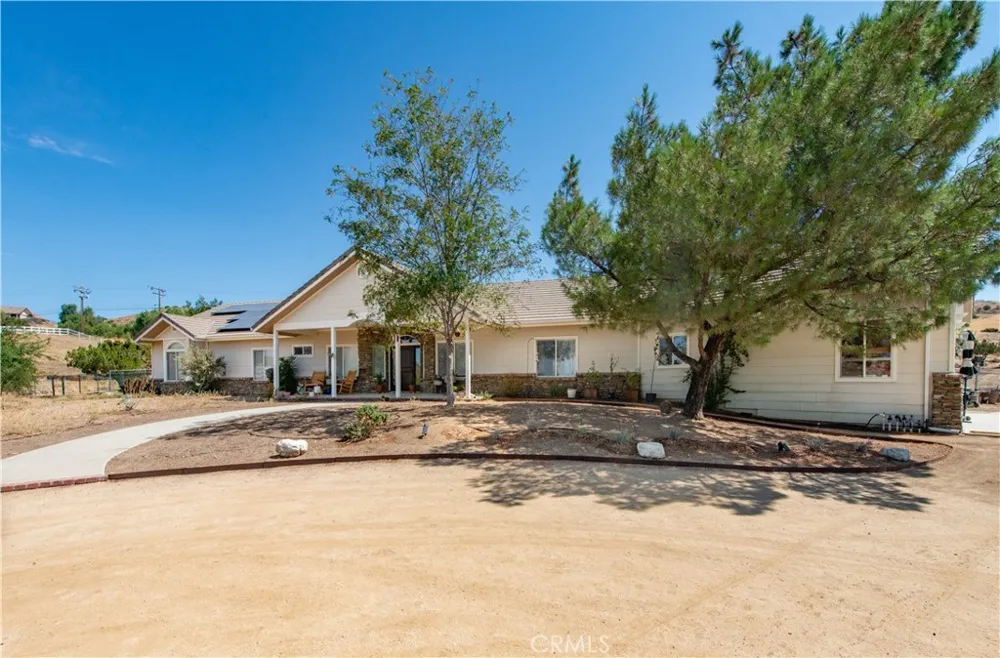 9726 Escondido Canyon Agua Dulce, CA 91390