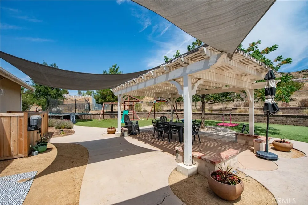 9726 Escondido Canyon Agua Dulce, CA 91390