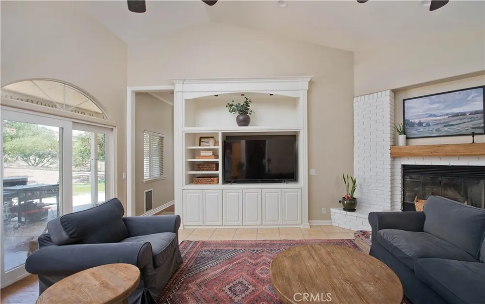 9726 Escondido Canyon Agua Dulce, CA 91390