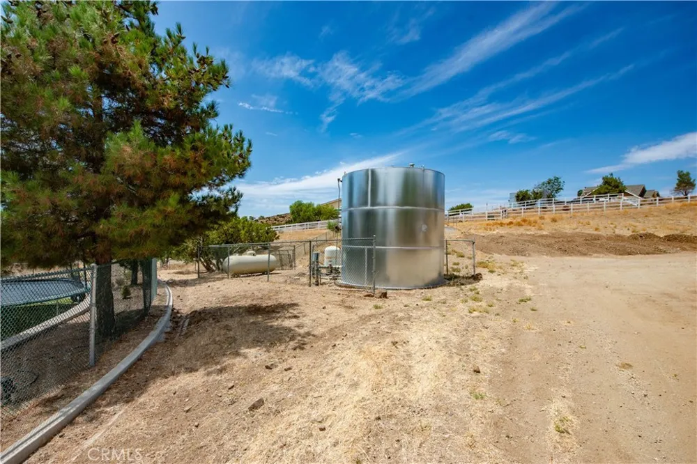 9726 Escondido Canyon Agua Dulce, CA 91390