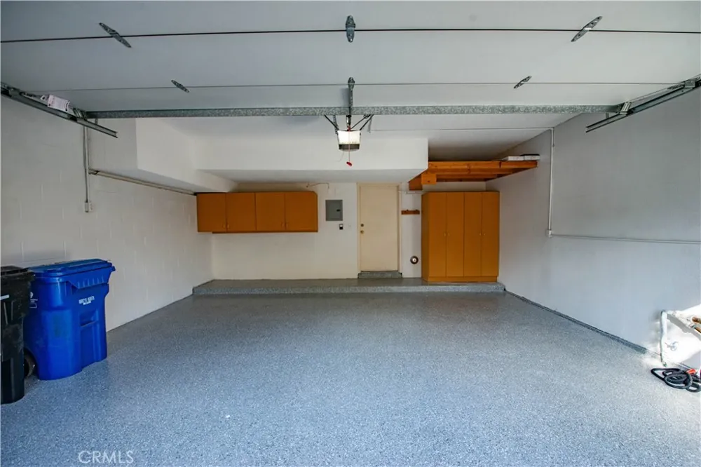 5757 Owensmouth Avenue #20 Woodland Hills, CA 91367