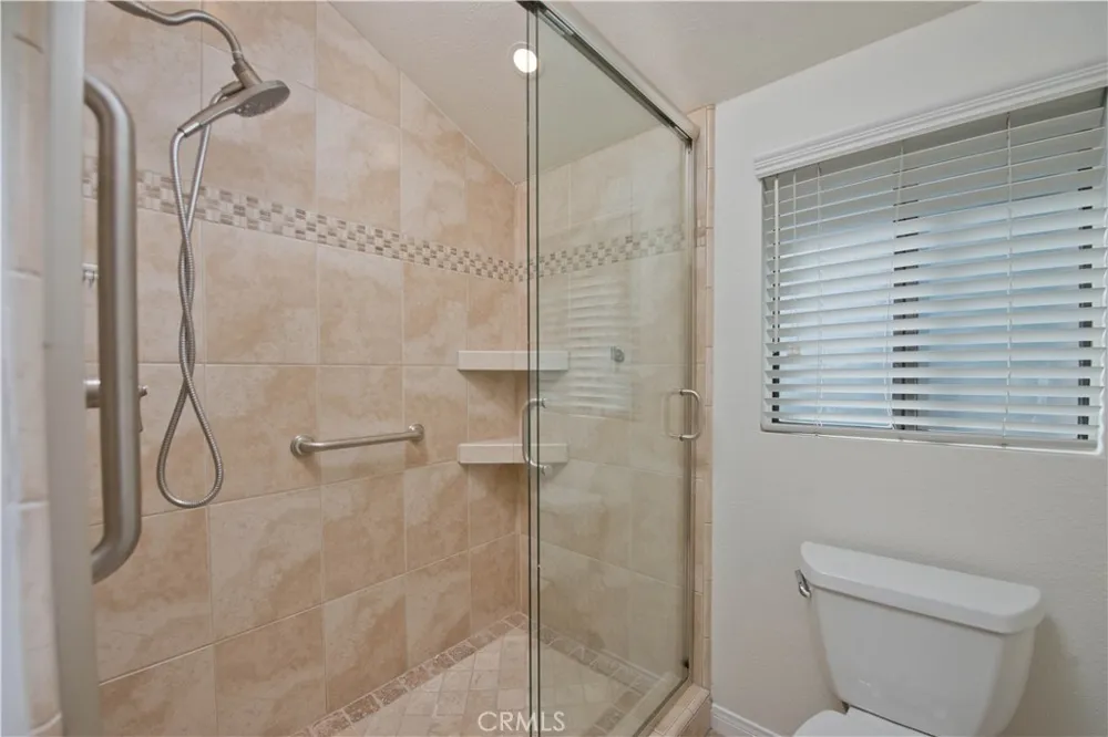 5757 Owensmouth Avenue #20 Woodland Hills, CA 91367
