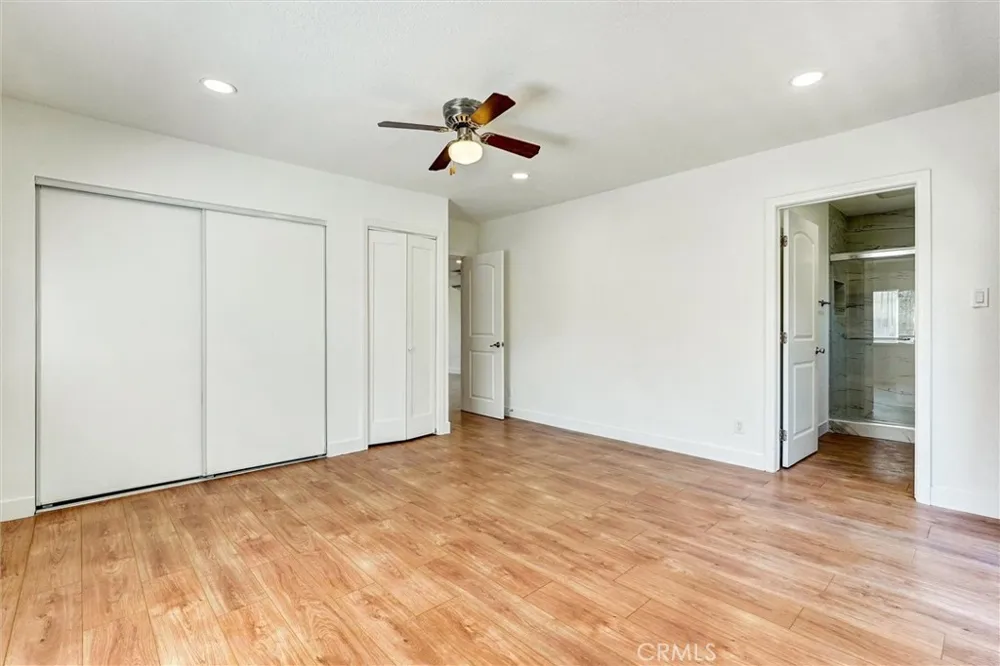 19549 Schoolcraft Reseda, CA 91335