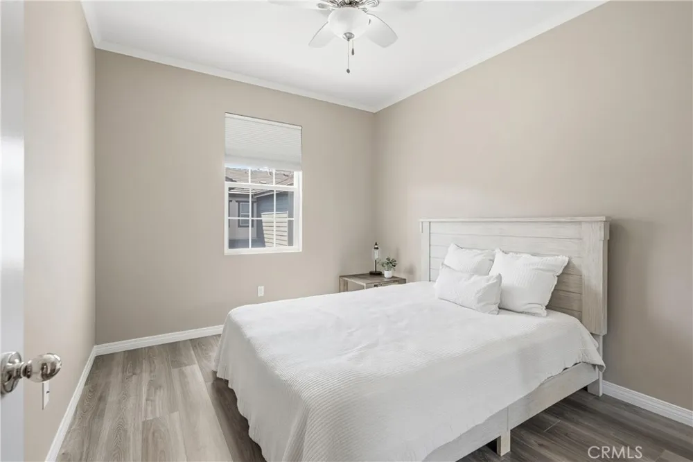22077 Barrington Saugus, CA 91350