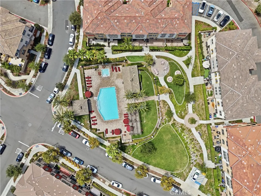 22077 Barrington Saugus, CA 91350