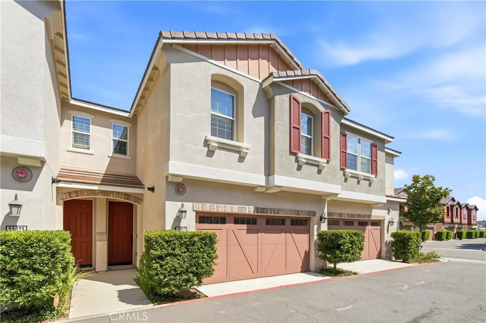 22077 Barrington Saugus, CA 91350