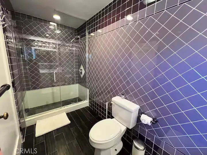 2597 Dearborn Drive Los Angeles, CA 90068