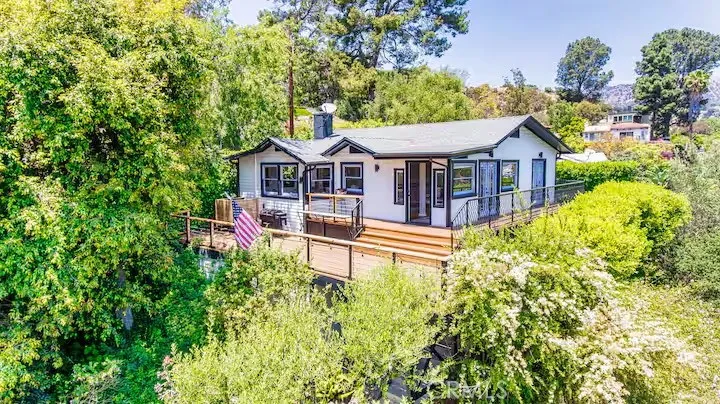 2597 Dearborn Drive Los Angeles, CA 90068