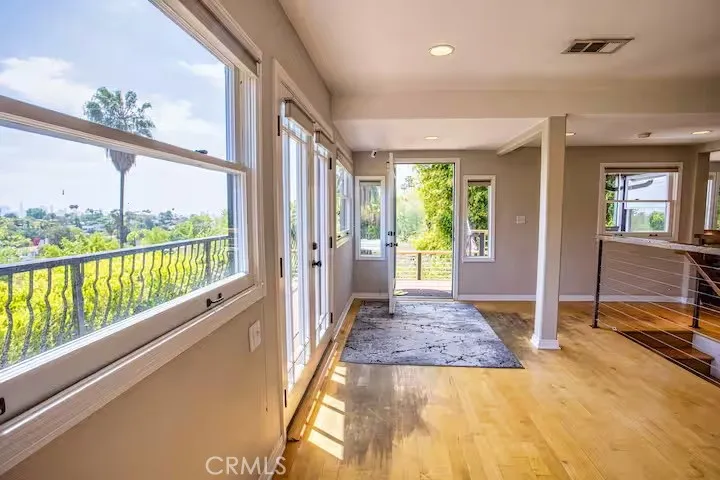 2597 Dearborn Drive Los Angeles, CA 90068