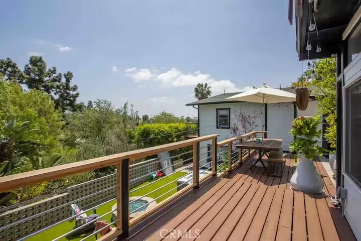 2597 Dearborn Drive Los Angeles, CA 90068