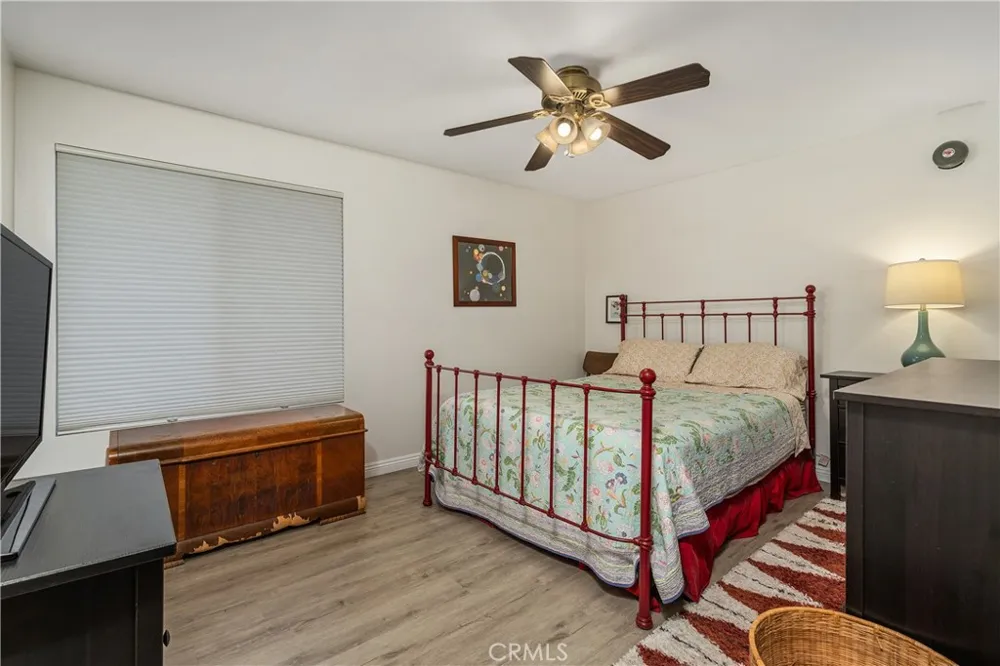 15155 Sherman Way #60 Van Nuys, CA 91405