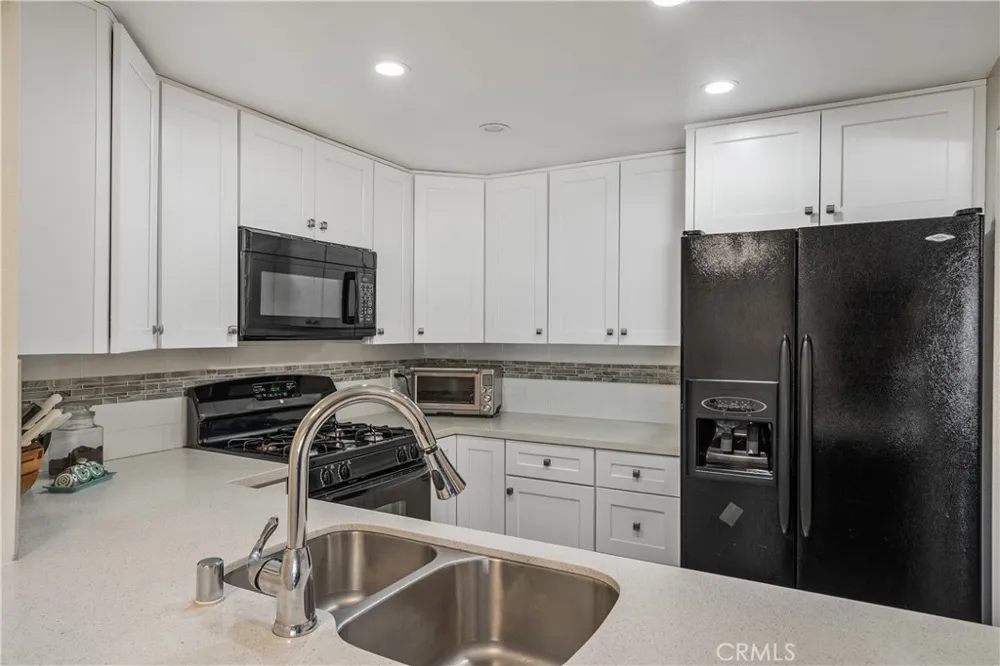 15155 Sherman Way #60 Van Nuys, CA 91405