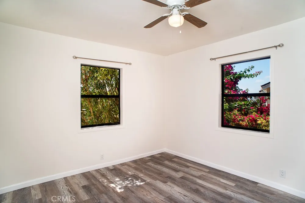 13271 Herron Sylmar, CA 91342