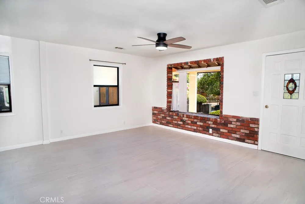 13271 Herron Sylmar, CA 91342