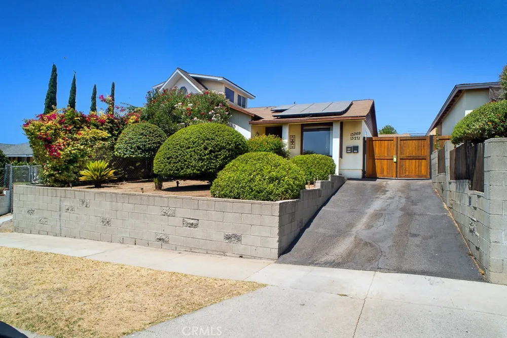 13271 Herron Sylmar, CA 91342