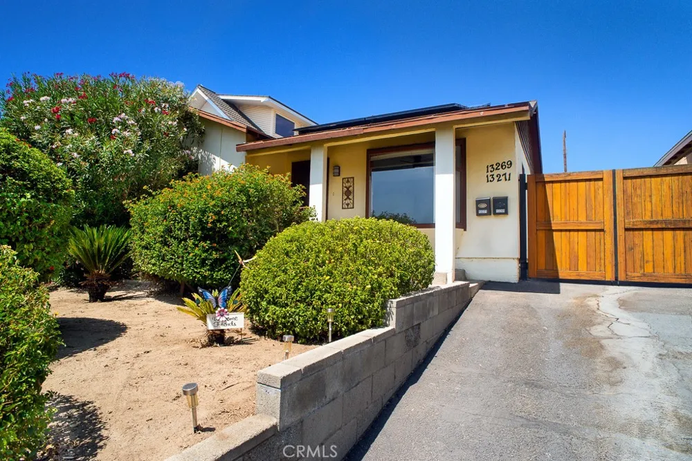 13271 Herron Sylmar, CA 91342