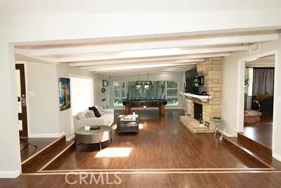 10461 Andora Chatsworth, CA 91311