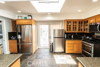 10461 Andora Chatsworth, CA 91311