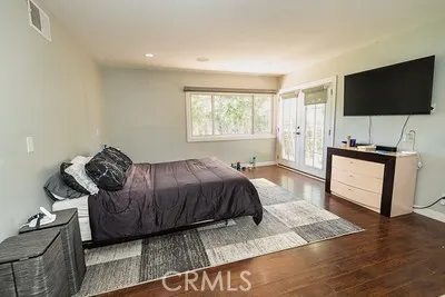 10461 Andora Chatsworth, CA 91311