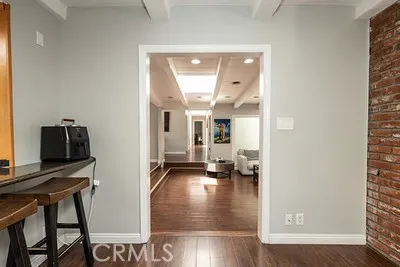 10461 Andora Chatsworth, CA 91311