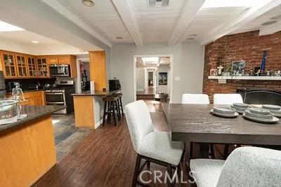 10461 Andora Chatsworth, CA 91311