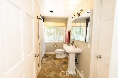 10461 Andora Chatsworth, CA 91311