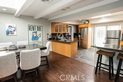 10461 Andora Chatsworth, CA 91311