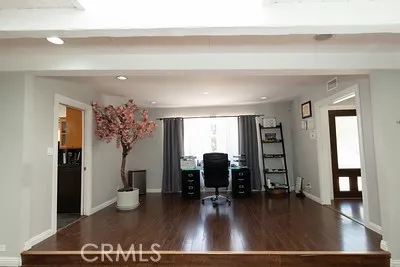 10461 Andora Chatsworth, CA 91311